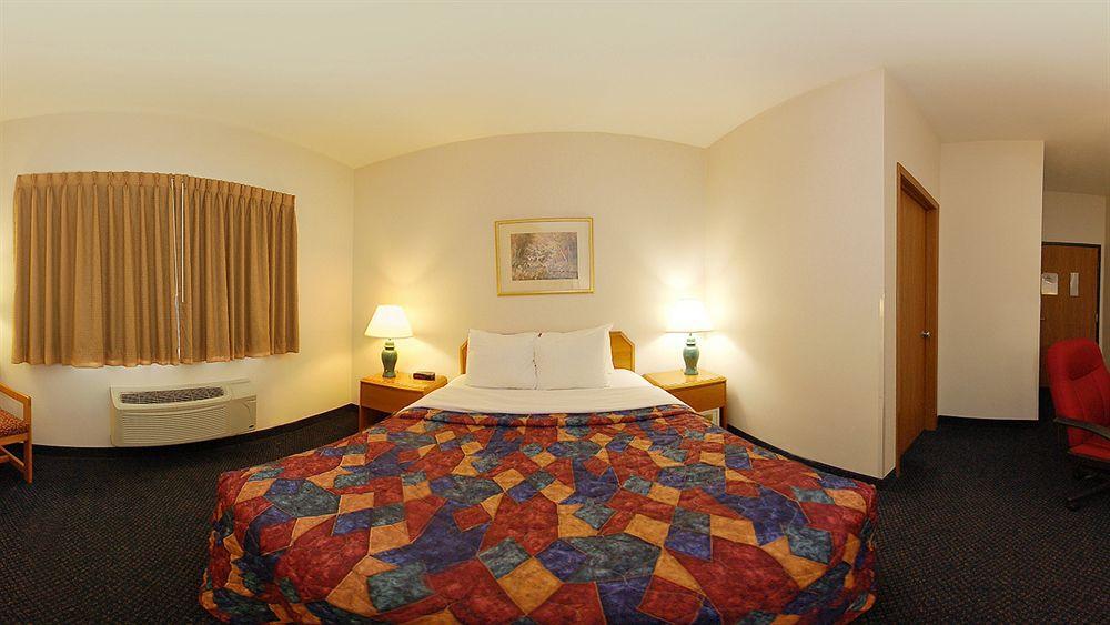 Hotel Days By Wyndham Marquette