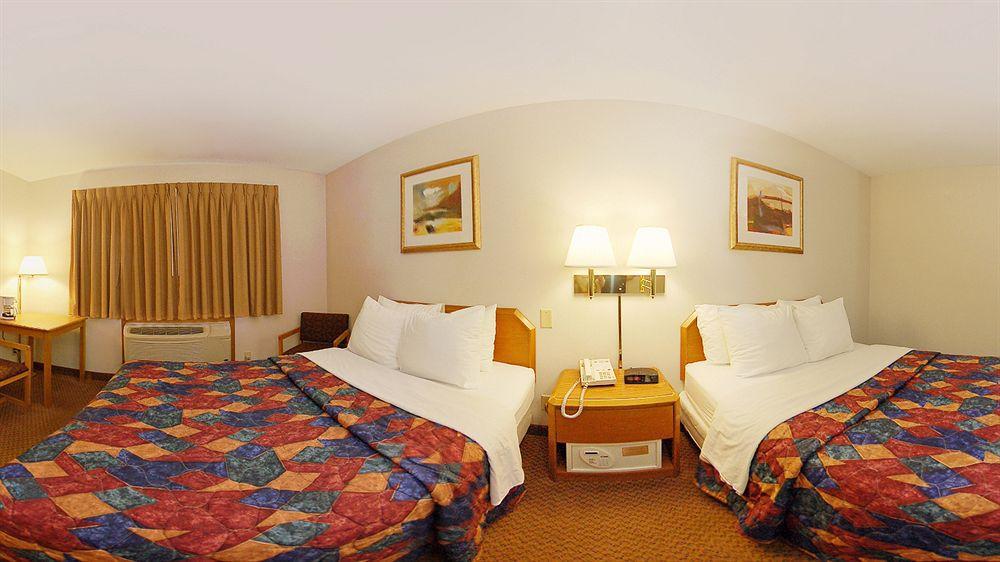 Days By Wyndham Hotel Marquette
