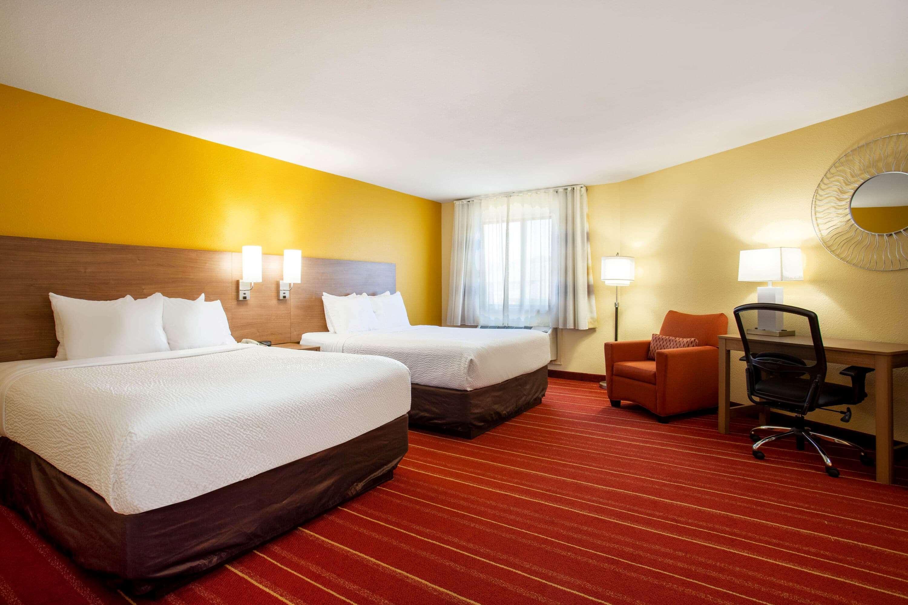 Hotel Days By Wyndham Marquette