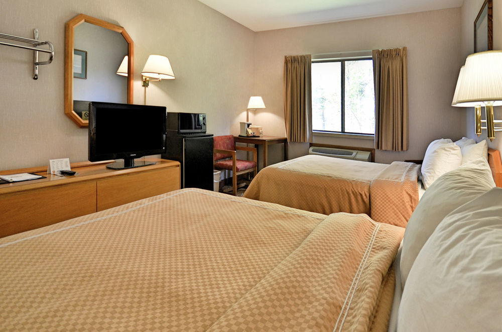 Days By Wyndham Hotel Marquette